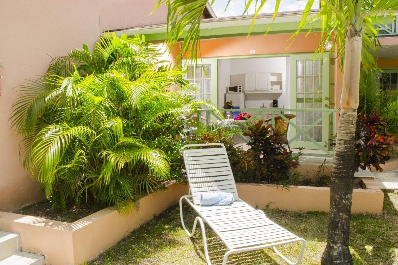 Halcyon Palm Apartment Holetown Exterior photo
